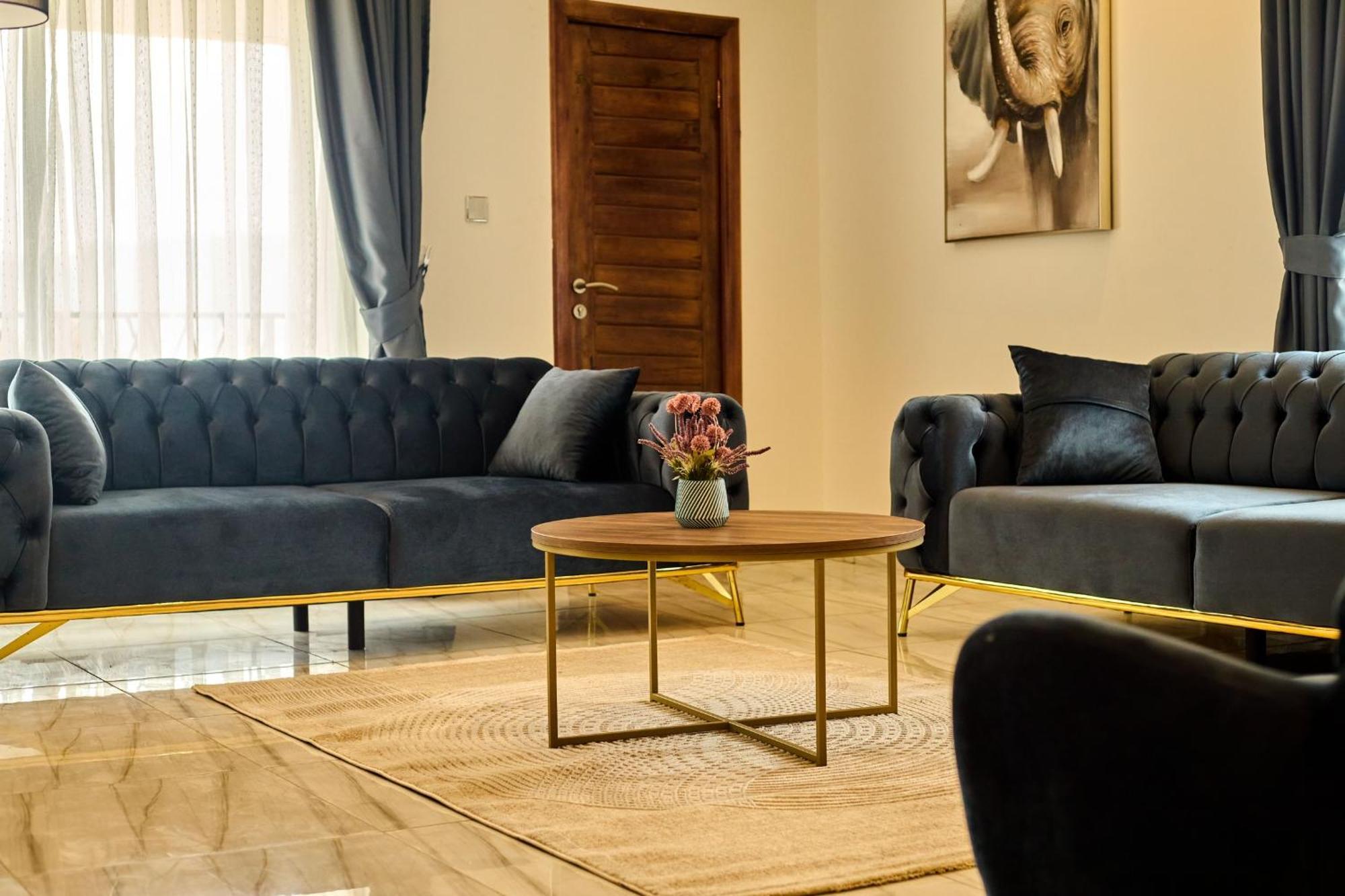 Koforidua Aiden Homes And Apartments Hotel מראה חיצוני תמונה