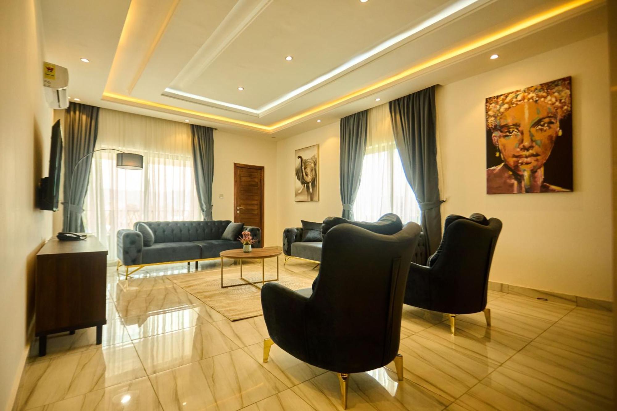 Koforidua Aiden Homes And Apartments Hotel מראה חיצוני תמונה