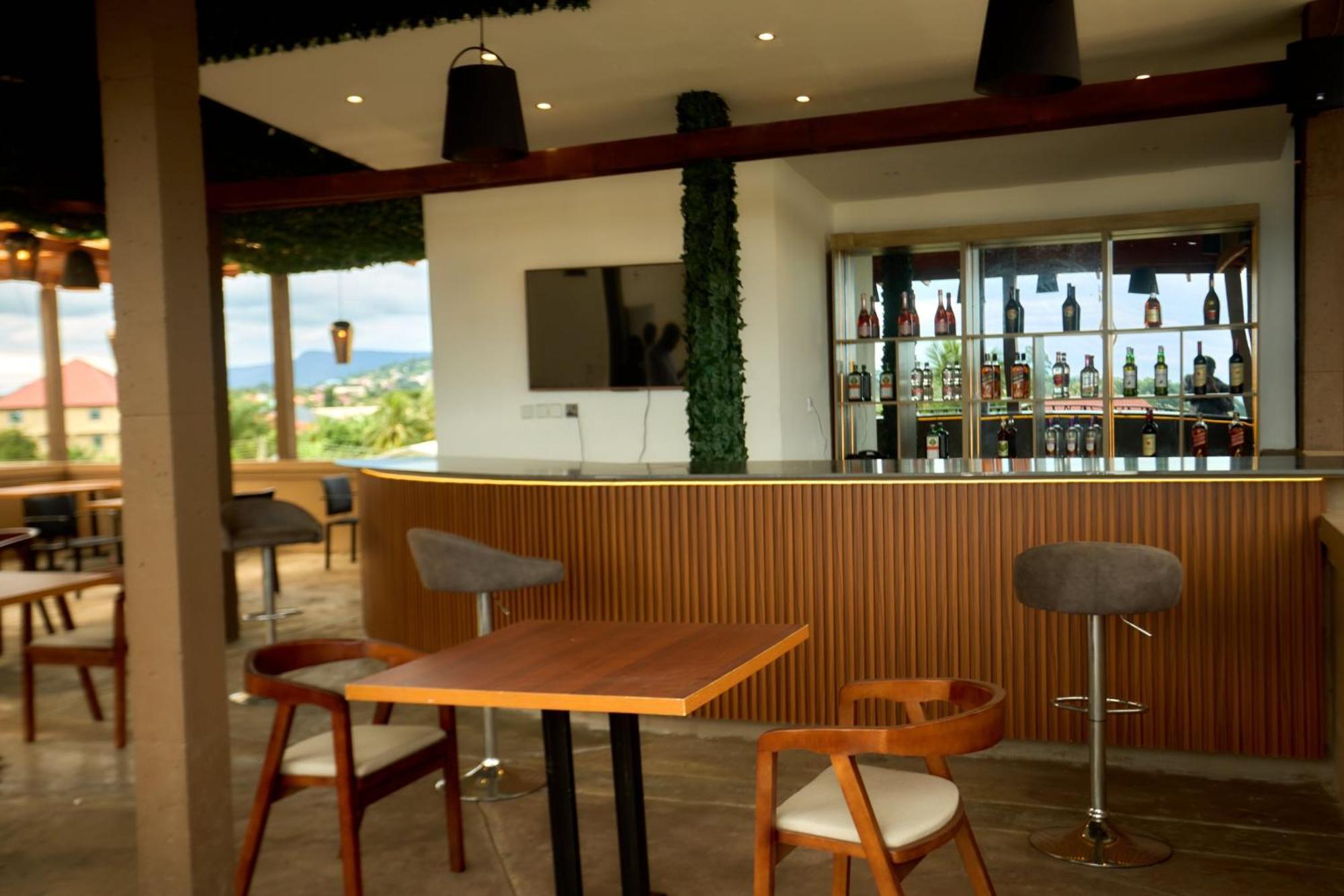 Koforidua Aiden Homes And Apartments Hotel מראה חיצוני תמונה