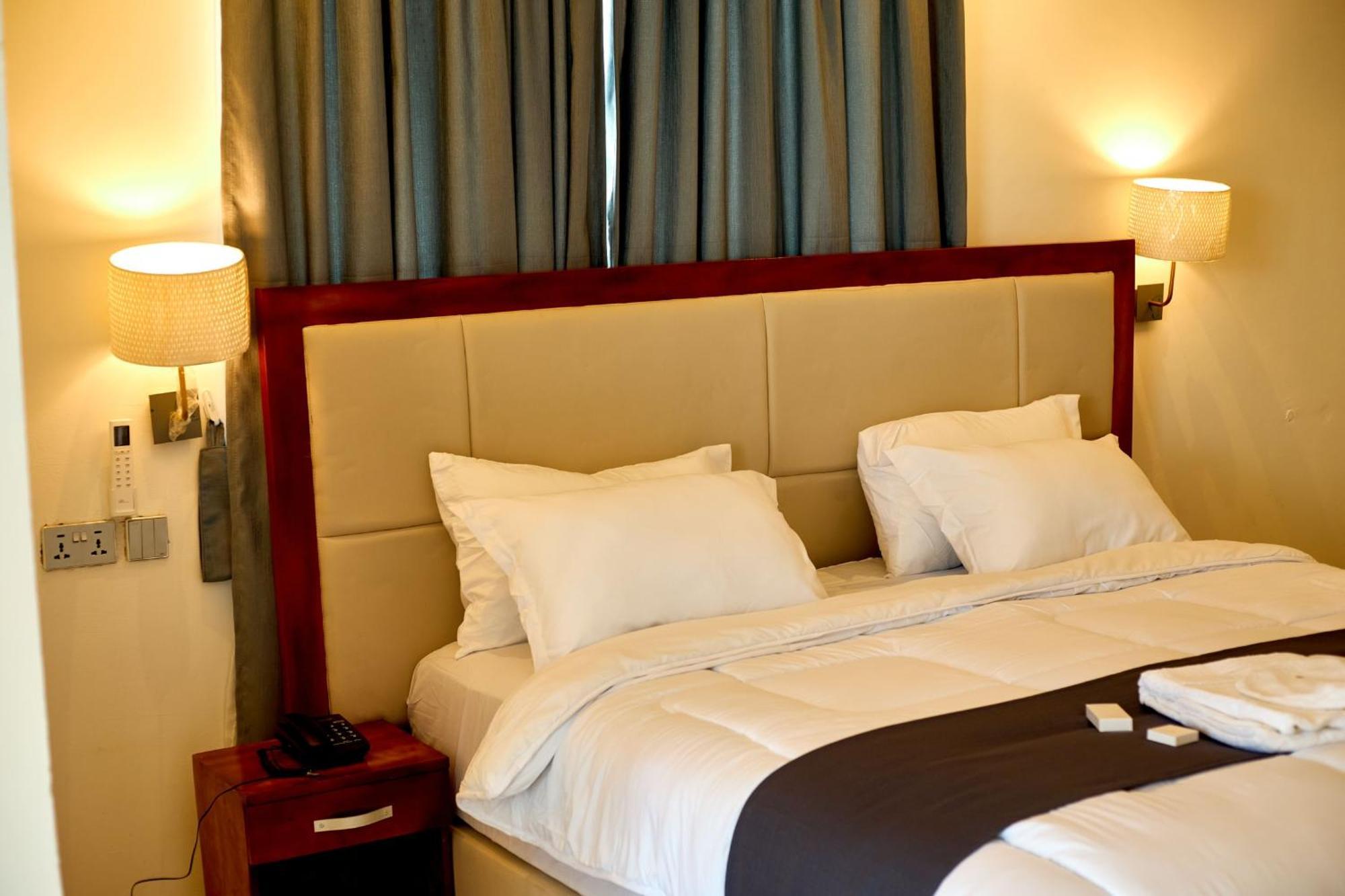 Koforidua Aiden Homes And Apartments Hotel מראה חיצוני תמונה