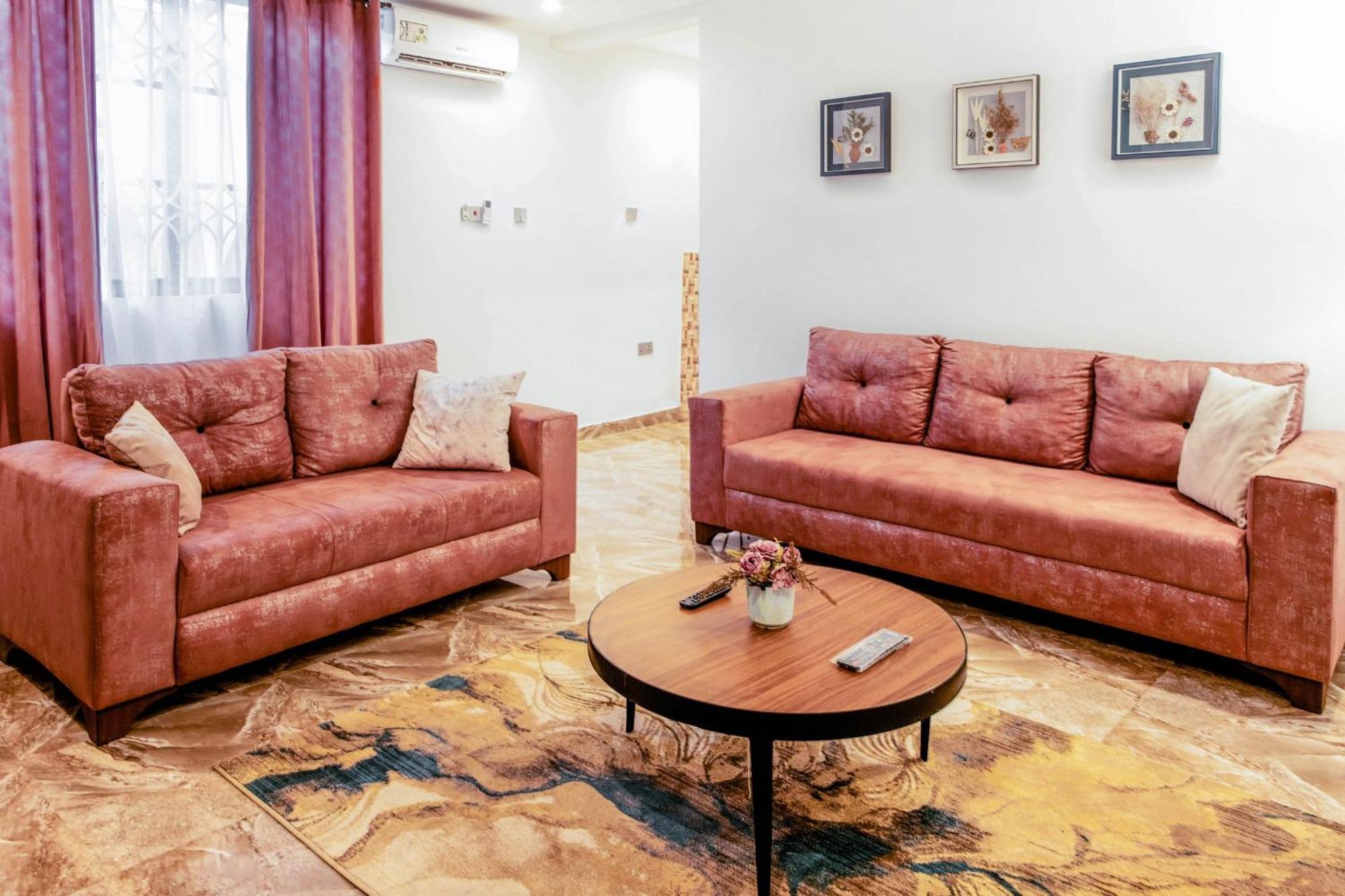 Koforidua Aiden Homes And Apartments Hotel מראה חיצוני תמונה