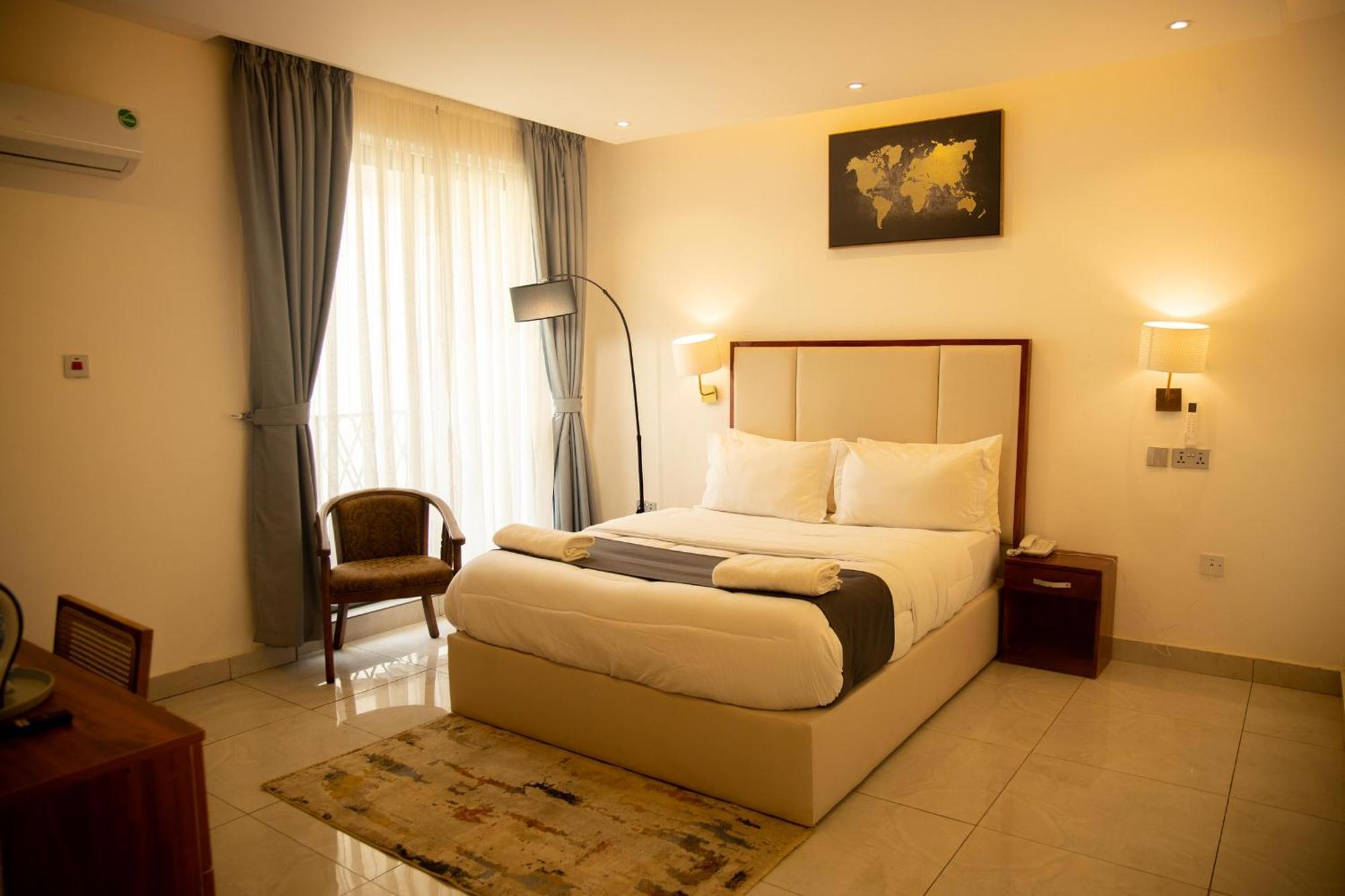Koforidua Aiden Homes And Apartments Hotel מראה חיצוני תמונה