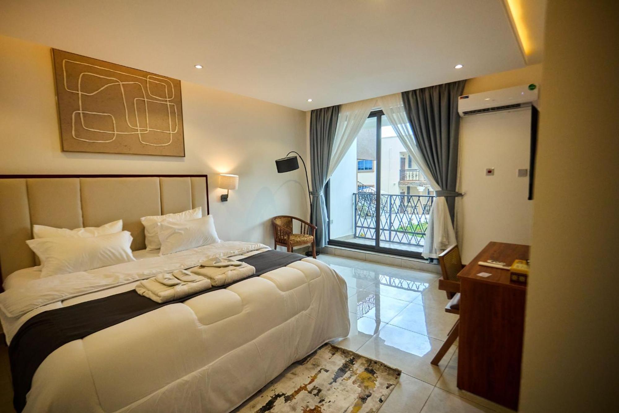 Koforidua Aiden Homes And Apartments Hotel מראה חיצוני תמונה