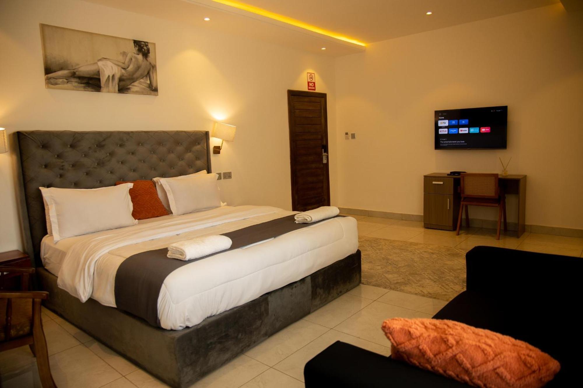 Koforidua Aiden Homes And Apartments Hotel מראה חיצוני תמונה