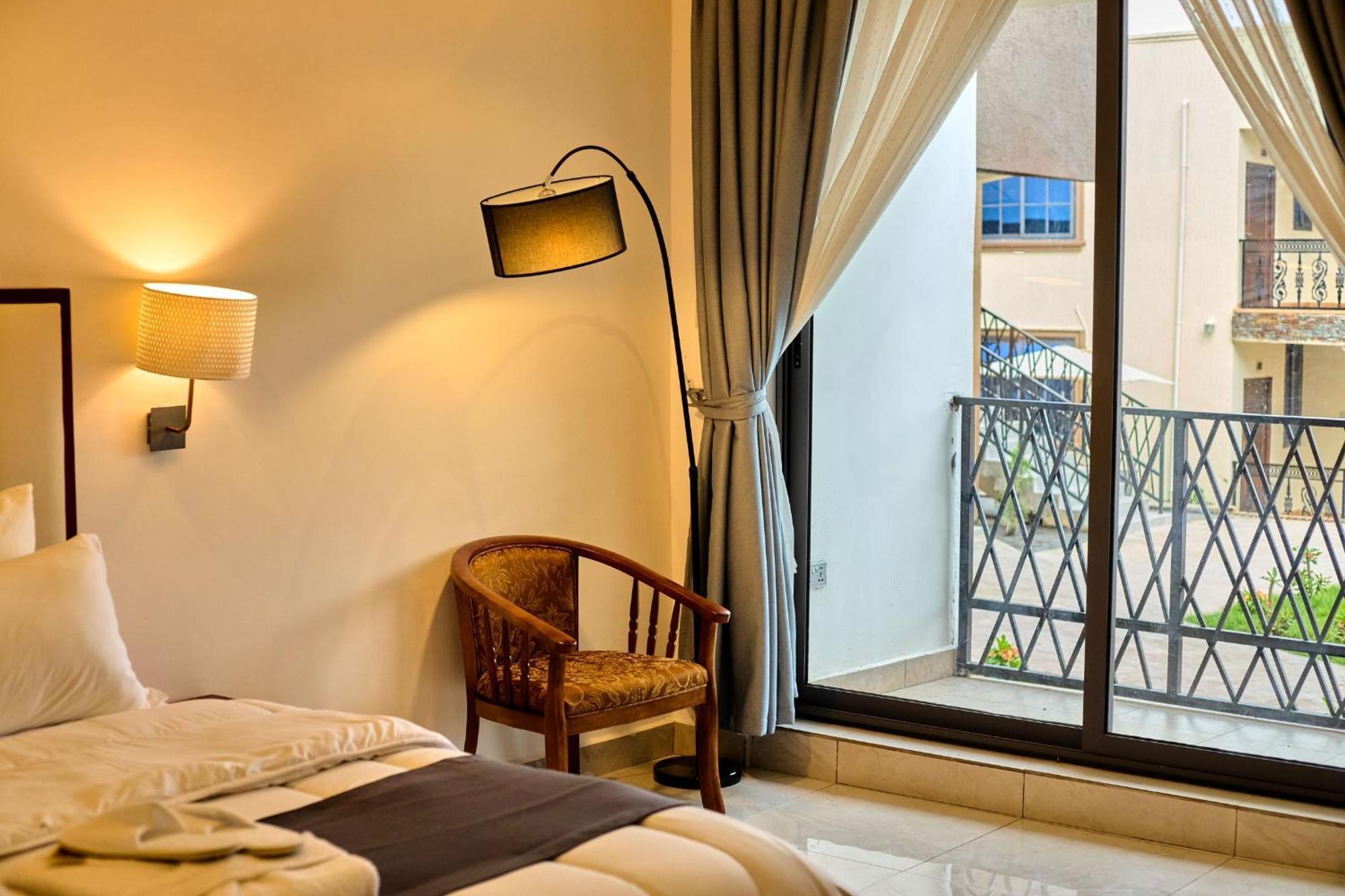 Koforidua Aiden Homes And Apartments Hotel מראה חיצוני תמונה