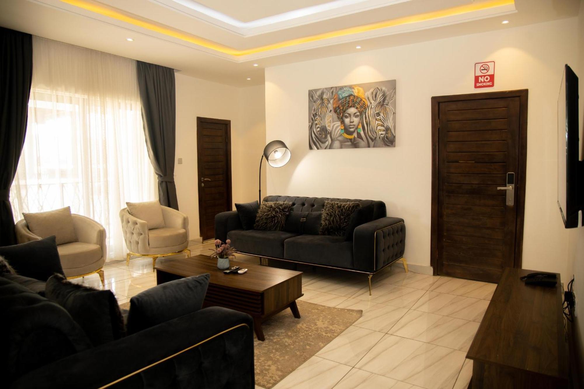 Koforidua Aiden Homes And Apartments Hotel מראה חיצוני תמונה
